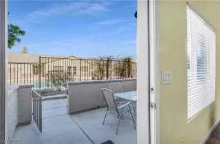 Photo #2: 2272116 Listing