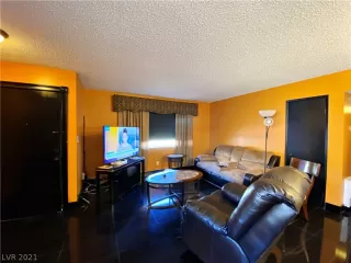 Photo #5: 2272171 Listing 