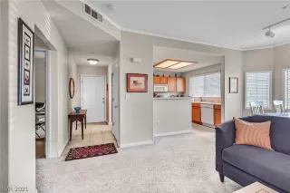 Photo #2: 2272190 Listing