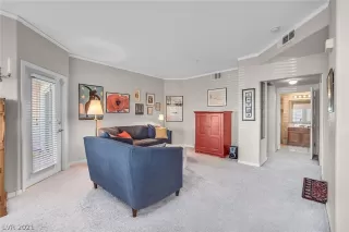 Photo #3: 2272190 Listing