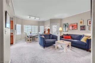 Photo #4: 2272190 Listing