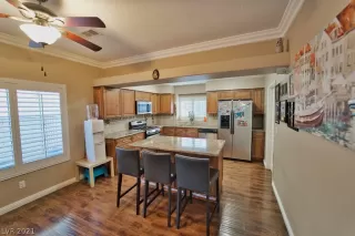 Photo #5: 2272196 Listing