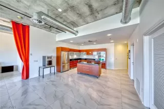 Photo #4: 2272219 Listing