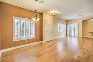 Photo #4: 2272238 Listing