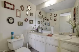 Photo #3: 2272245 Listing