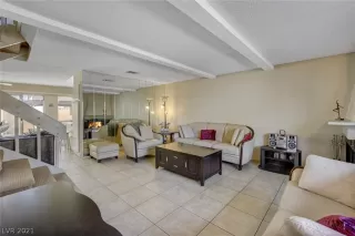 Photo #4: 2272245 Listing