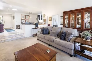 Photo #5: 2272261 Listing 