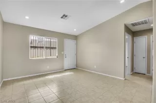 Photo #1: 2272265 Listing 