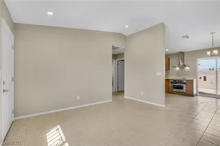 Photo #3: 2272265 Listing 