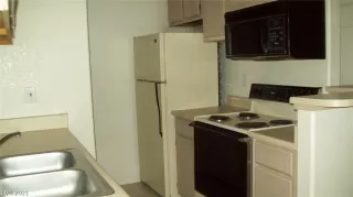 Photo #4: 2272285 Listing 