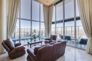 Photo #2: 2272291 Listing