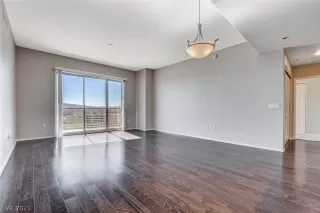 Photo #2: 2272326 Listing