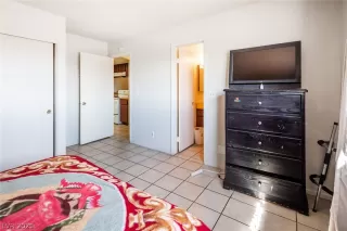 Photo #5: 2272365 Listing