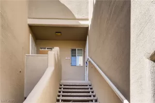 Photo #5: 2272387 Listing