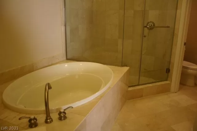 MLS: 2272394 Condo For Sale