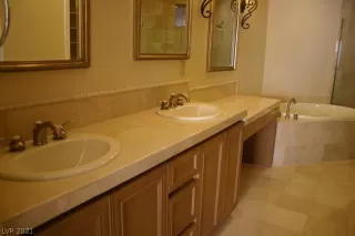 Photo #1: 2272394 Listing 