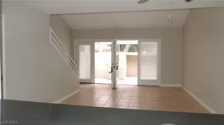 Photo #6: 2272422 Listing