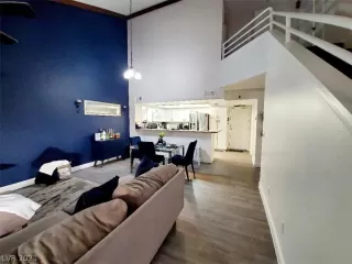 Photo #3: 2272502 Listing