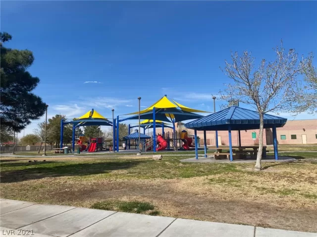 MLS: 2272516 Condo For Sale