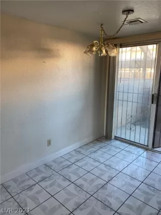 Photo #4: 2272516 Listing 