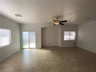 Photo #2: 2272592 Listing