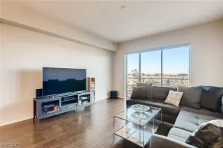 Photo #5: 2272640 Listing 