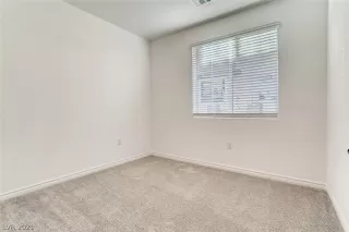 Photo #6: 2272697 Listing