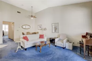 Photo #5: 2272721 Listing