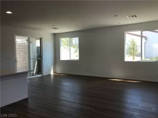 Photo #1: 2272727 Listing 