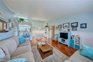 Photo #6: 2272748 Listing 