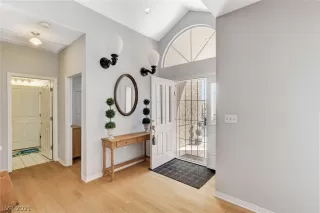 Photo #5: 2272764 Listing 