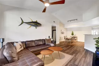 Photo #2: 2272772 Listing