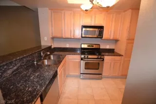Photo #5: 2272785 Listing 