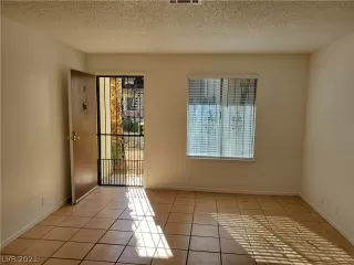 Photo #1: 2272798 Listing 