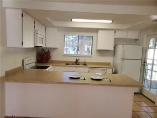 Photo #2: 2272798 Listing 