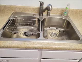 Photo #5: 2272798 Listing 