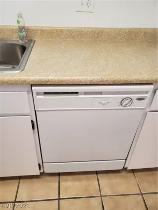 Photo #6: 2272798 Listing 