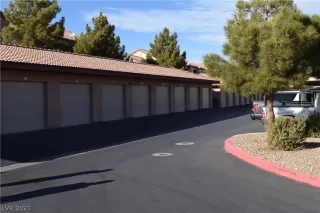 Photo #3: 2272838 Listing