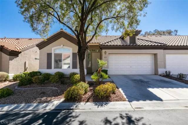 MLS: 2272923 Condo For Sale