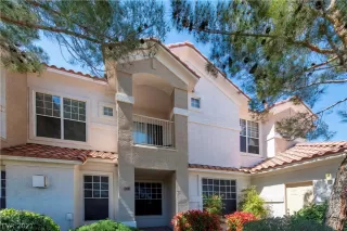 Photo #1: 2272927 Listing