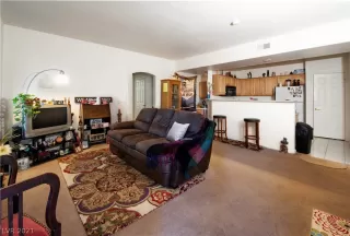 Photo #4: 2272927 Listing