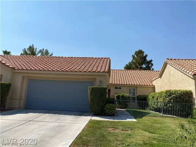 MLS: 2272936 Condo For Sale