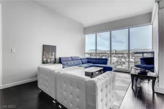 Photo #1: 2272942 Listing 