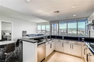 Photo #4: 2272942 Listing 
