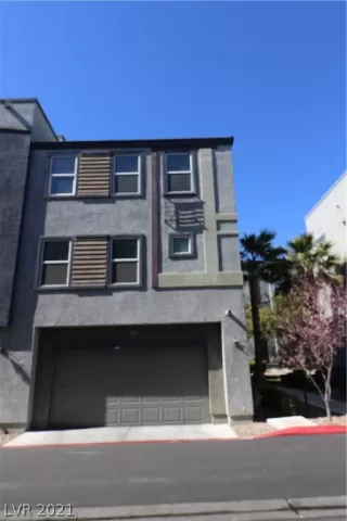 Photo #1: 2272964 Listing