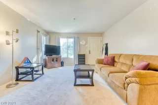 Photo #2: 2272971 Listing