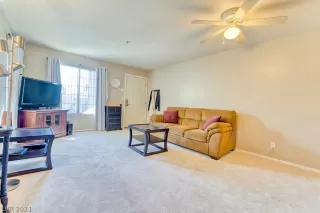 Photo #3: 2272971 Listing