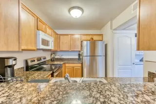 Photo #5: 2272971 Listing