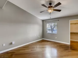 Photo #6: 2272986 Listing