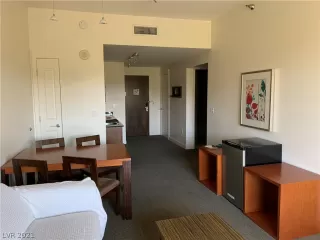 Photo #1: 2273044 Listing